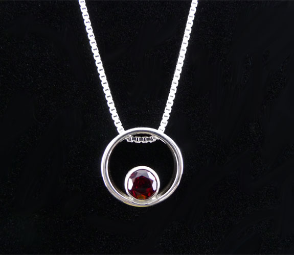  Jeff Mckenzie - Sterling Silver Circle with Garnet Necklace